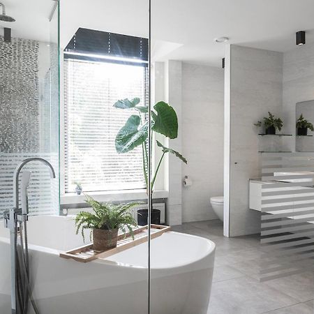 Suite With Bath City Center Villa Tilburg Exterior foto
